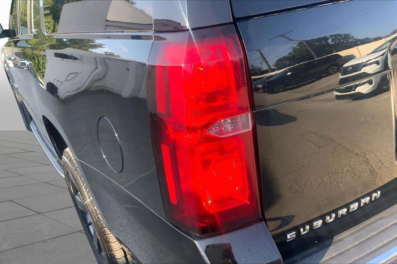 Used 2015 Chevrolet Suburban LTZ w/ Max Trailering Package AWD/4WD image 27