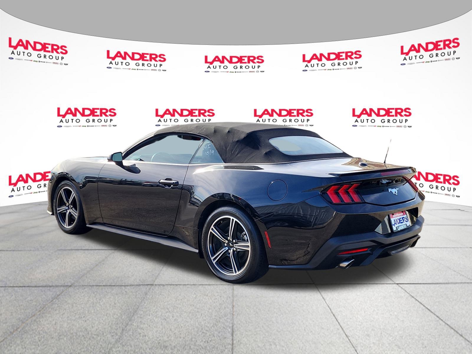 Used 2024 Ford Mustang Premium image 5