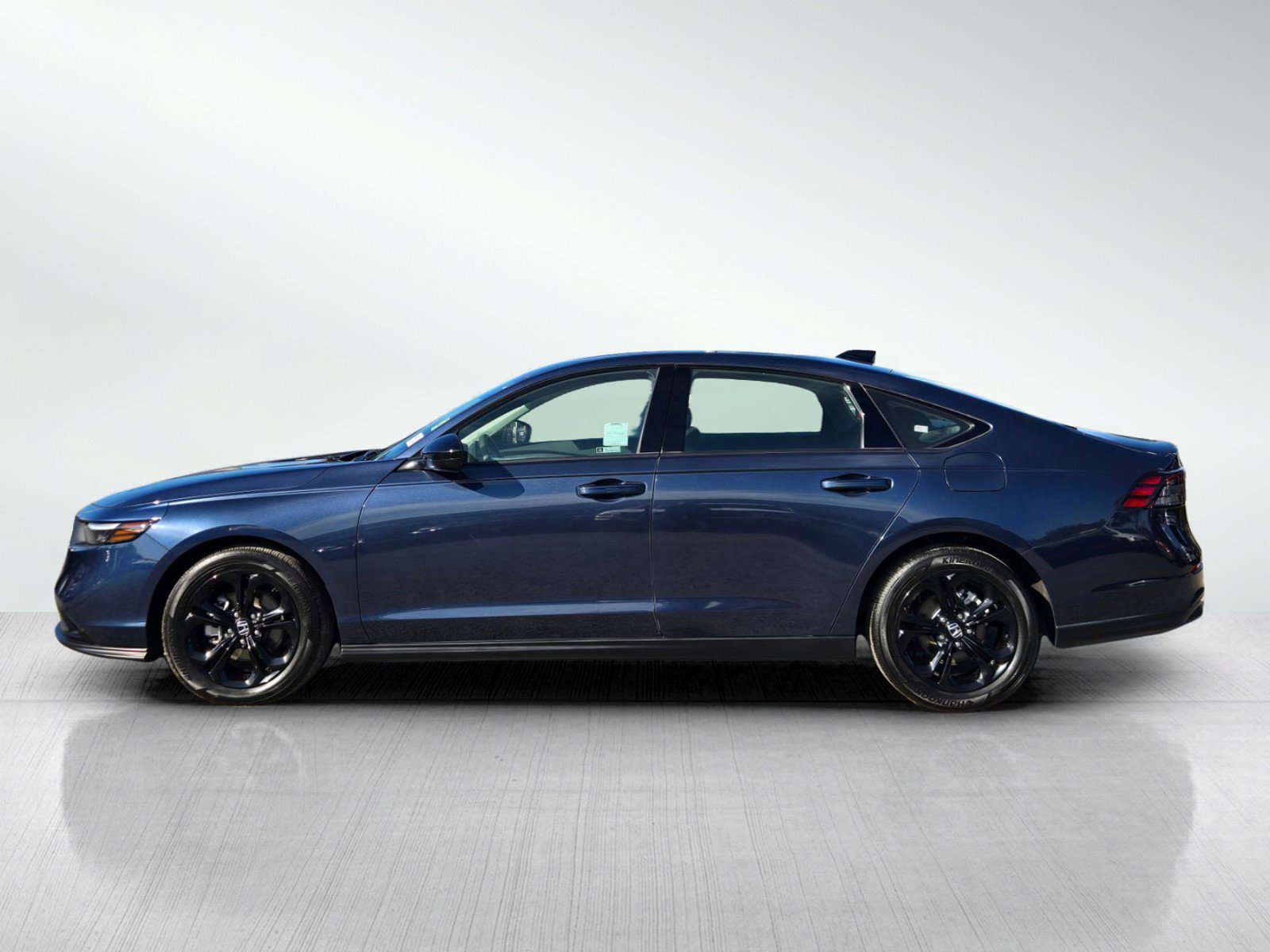 Used 2025 Honda Accord SE image 7
