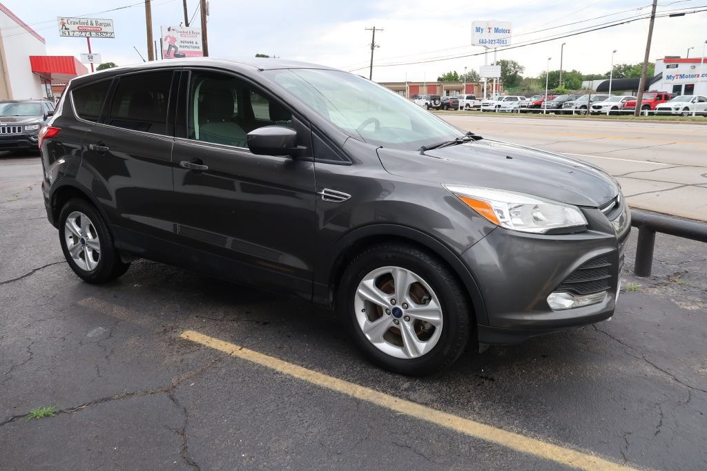 Used 2016 Ford Escape SE FWD image 2