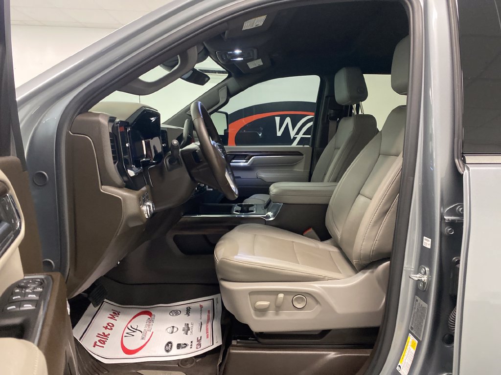 Used 2024 GMC Sierra 2500 SLT w/ SLT Premium Package AWD/4WD image 13
