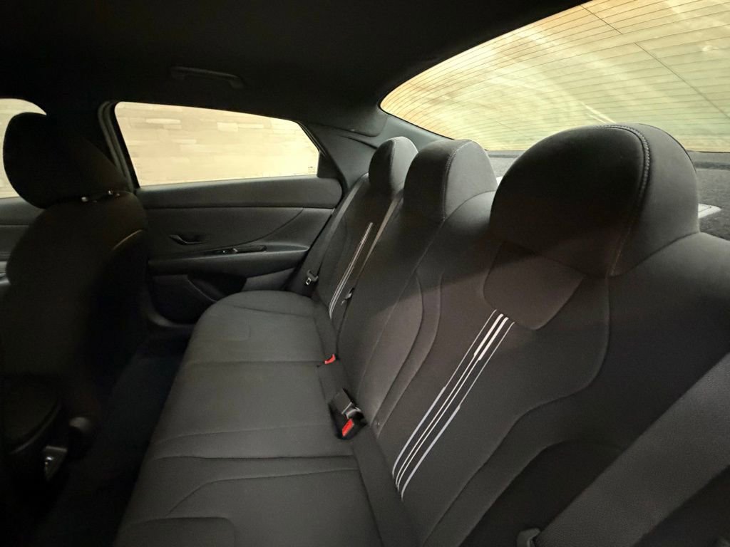 Certified 2025 Hyundai Elantra SEL w/ Cargo Package FWD image 27