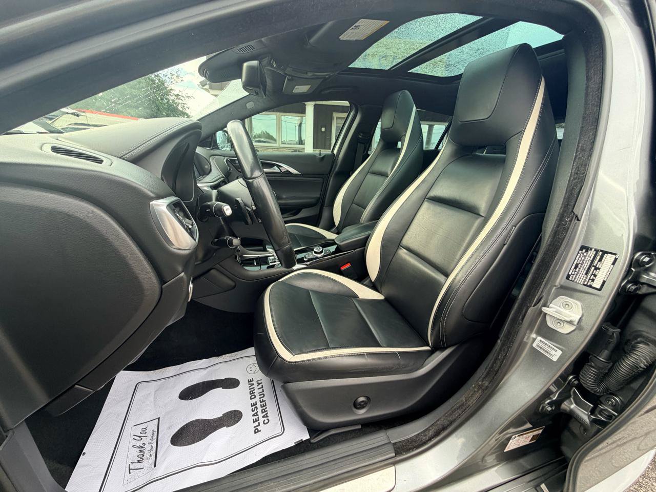 Used 2018 INFINITI QX30 Sport w/ Sport Leather Package FWD image 14