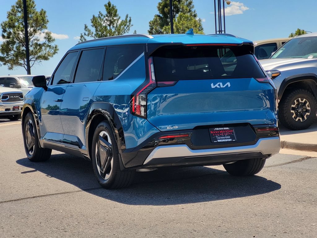 Used 2024 Kia EV9 Land AWD/4WD image 6