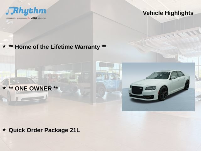Used 2023 Chrysler 300 C RWD image 5
