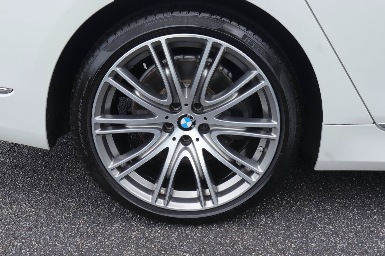 Used 2022 BMW 740i w/ Premium Package RWD image 41