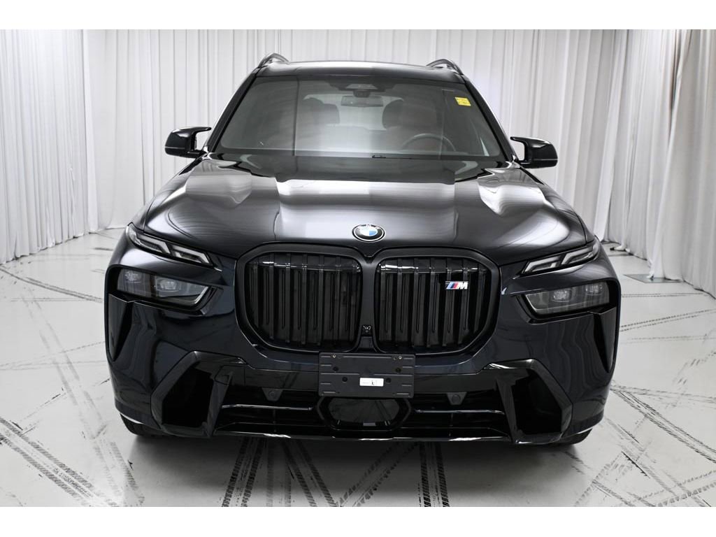 Used 2025 BMW X7 M60i AWD/4WD image 3