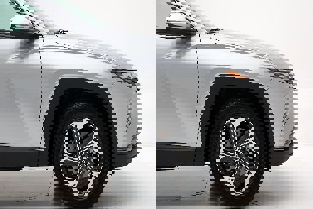 Used 2024 Hyundai Tucson SEL w/ Convenience Package image 3