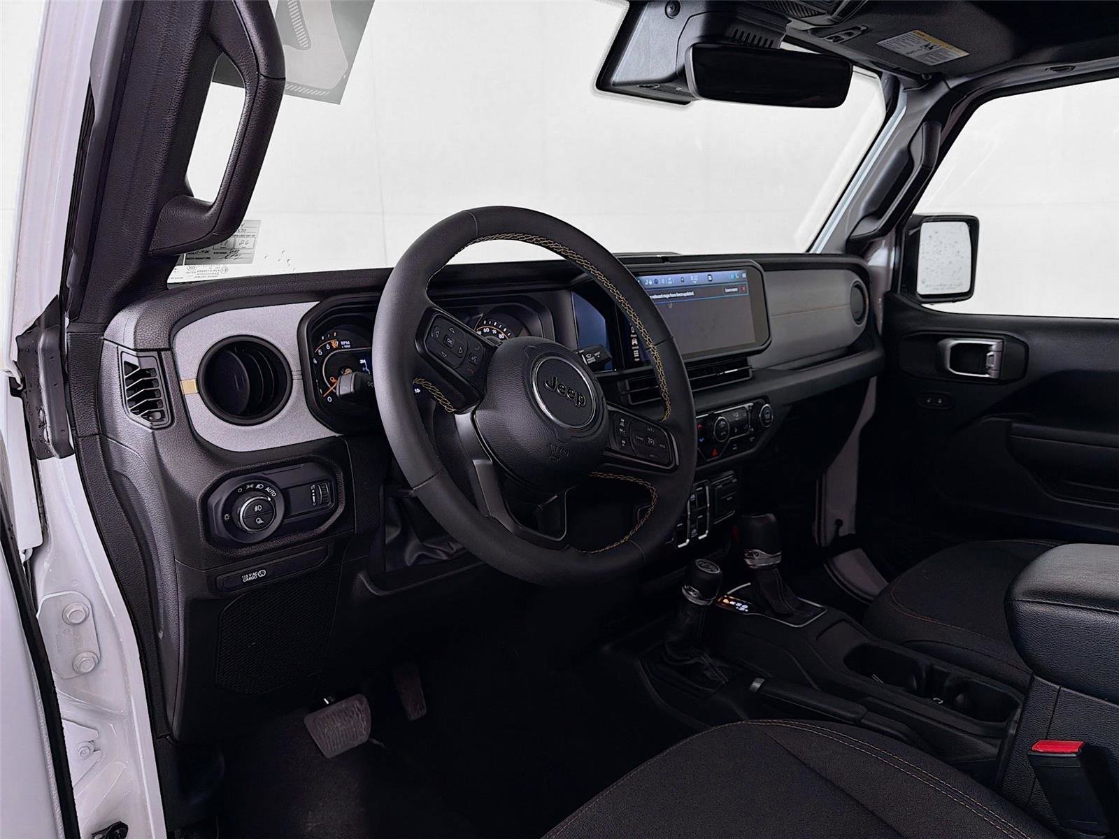 Used 2024 Jeep Gladiator Sport AWD/4WD image 9