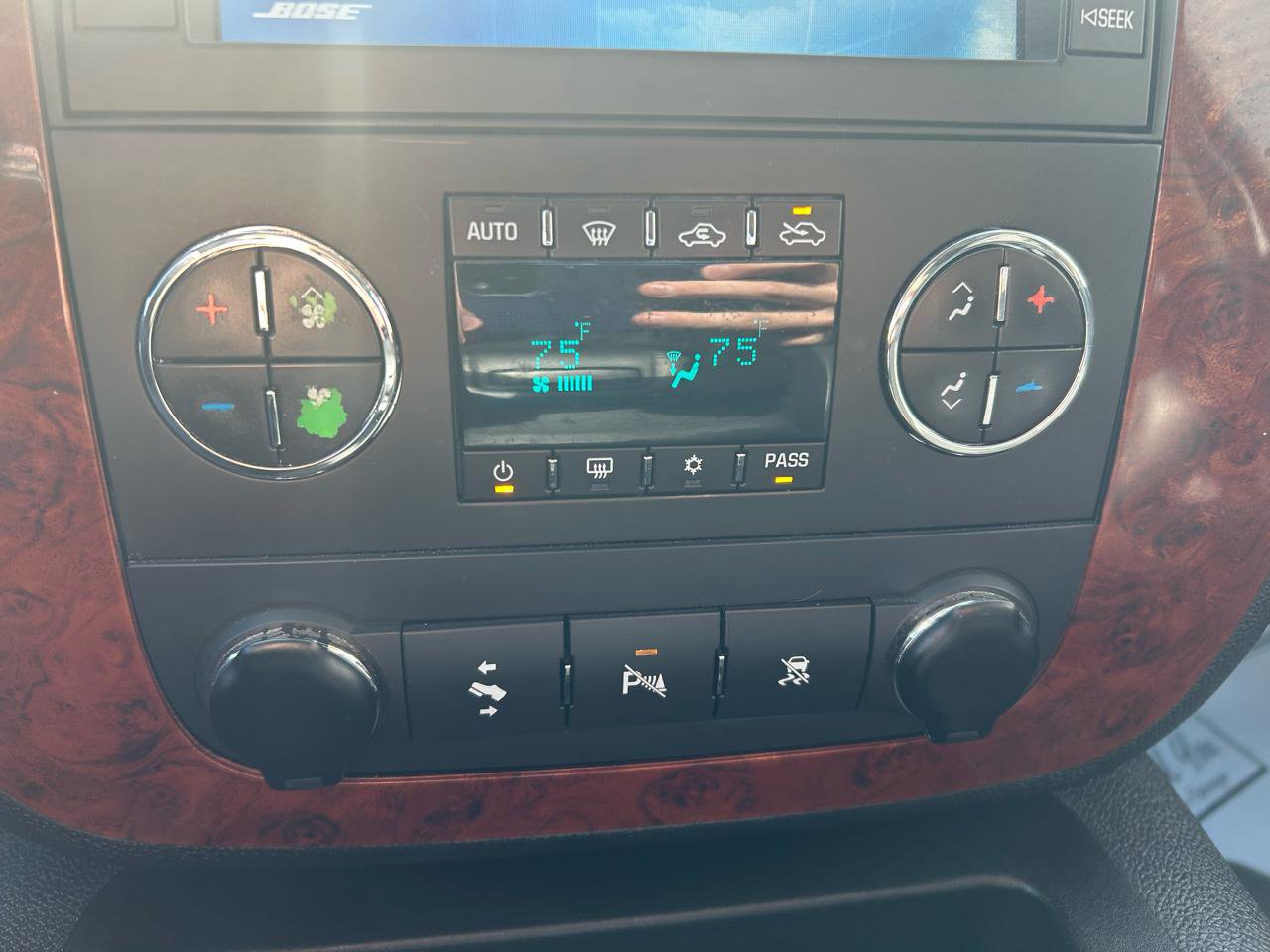 Used 2010 Chevrolet Avalanche LT w/ Regional Value Package image 21