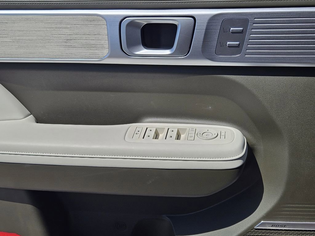 Used 2025 Hyundai Santa Fe Calligraphy image 17