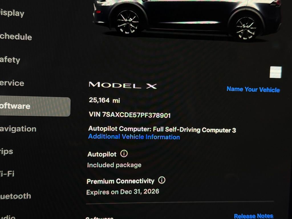 Used 2023 Tesla Model X image 18