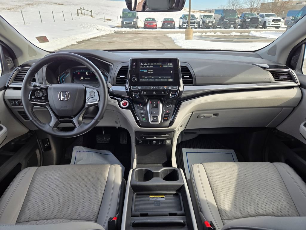 Used 2024 Honda Odyssey Elite image 15