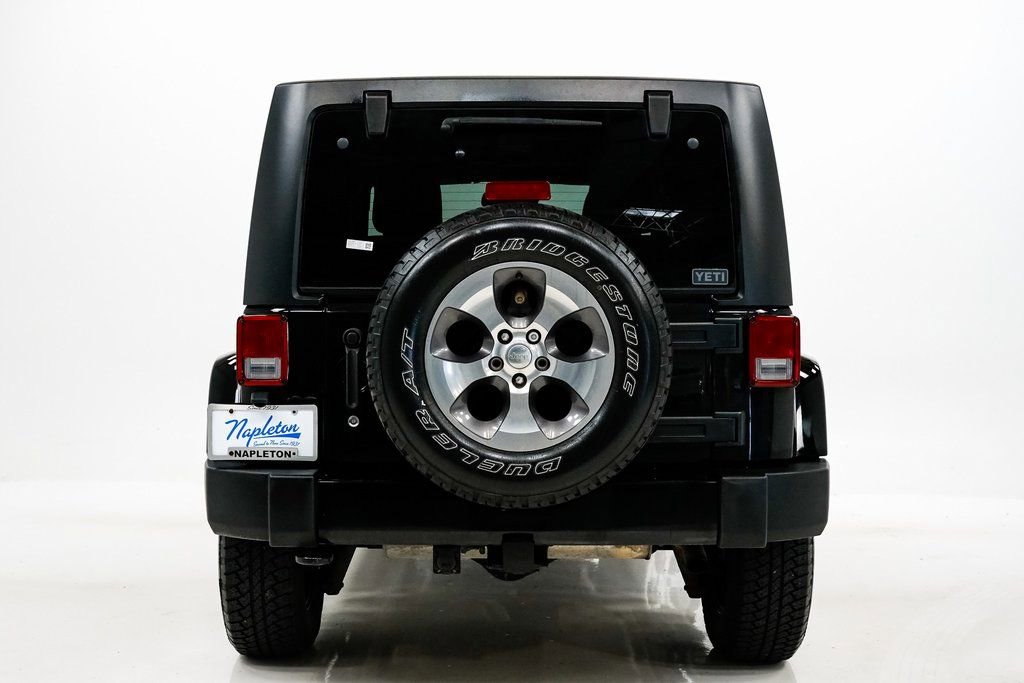 Used 2018 Jeep Wrangler Unlimited Sahara w/ Connectivity Group image 26