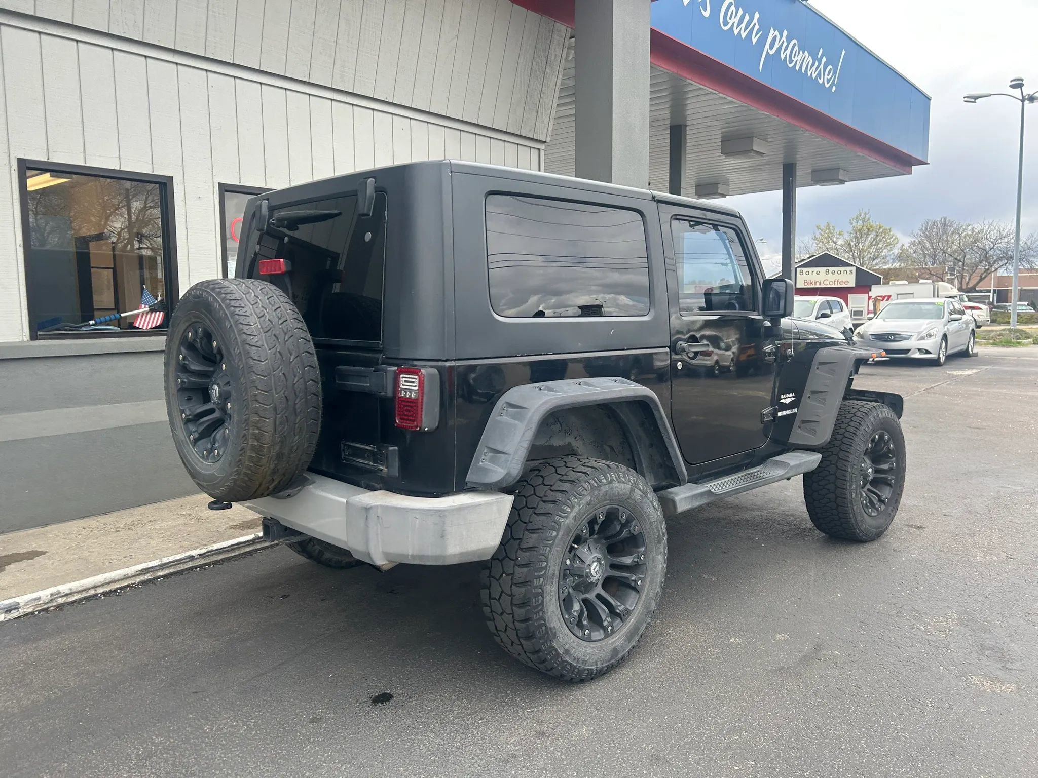 Used 2010 Jeep Wrangler Sahara w/ Trailer Tow Group AWD/4WD image 24