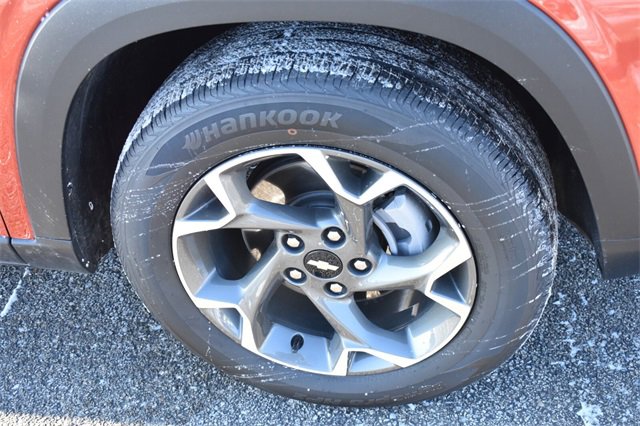 Certified 2024 Chevrolet Trax LT w/ Driver Confidence Package image 11