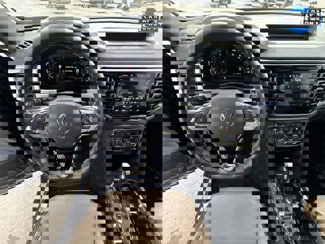 Used 2022 Volkswagen Atlas Cross Sport SE image 14