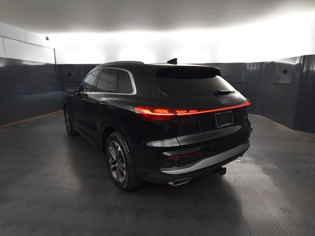 New 2025 Audi Q5 Prestige image 3