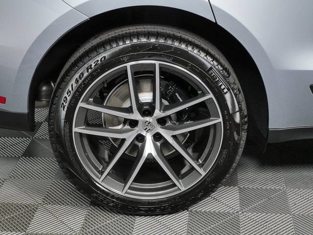 Certified 2026 Porsche Macan AWD/4WD image 38