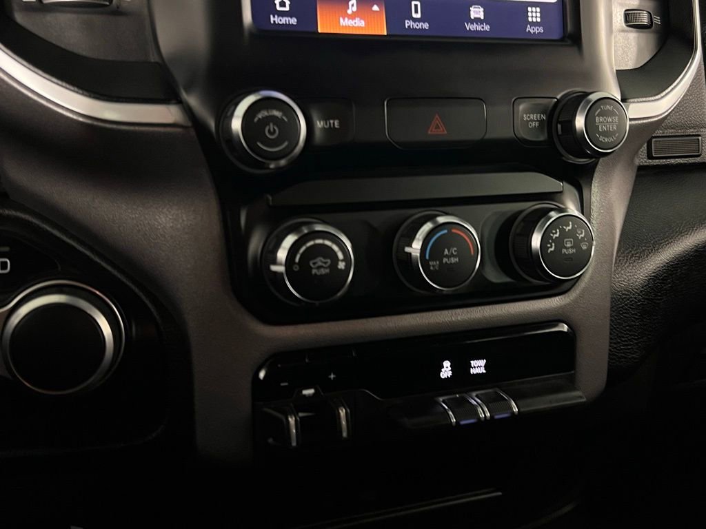 Used 2024 RAM 2500 Big Horn w/ Bed Utility Group image 15