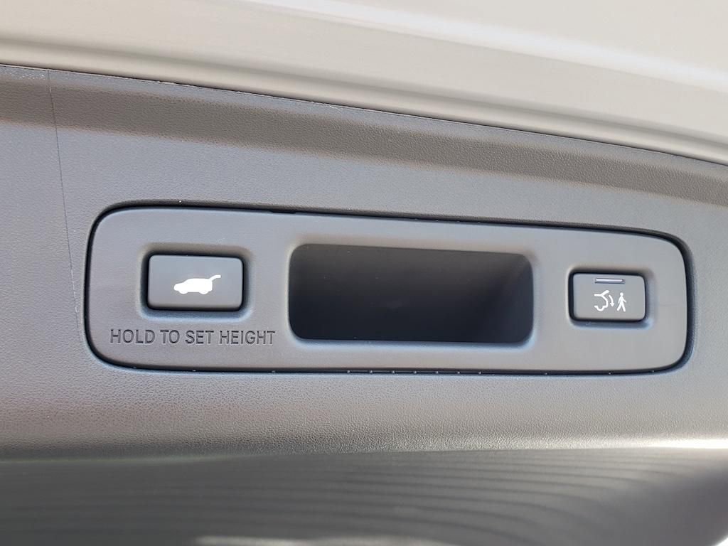 Certified 2025 Acura ADX A-Spec AWD/4WD image 9