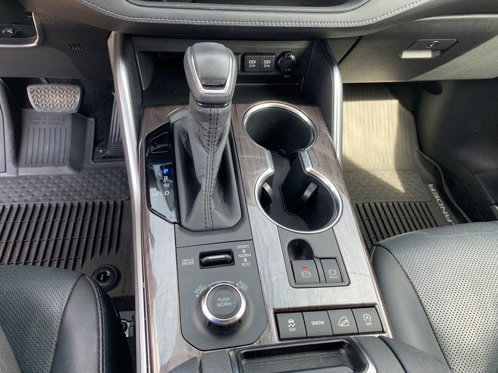 Used 2020 Toyota Highlander Platinum image 28