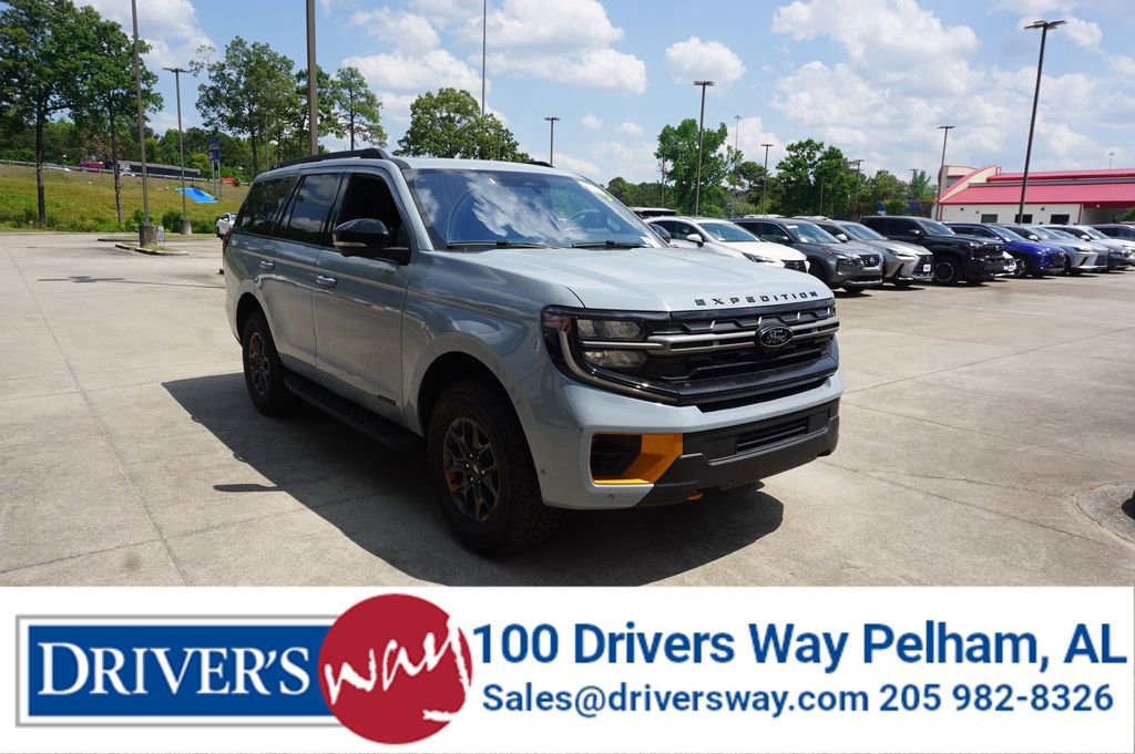 Used 2025 Ford Expedition Tremor AWD/4WD image 1