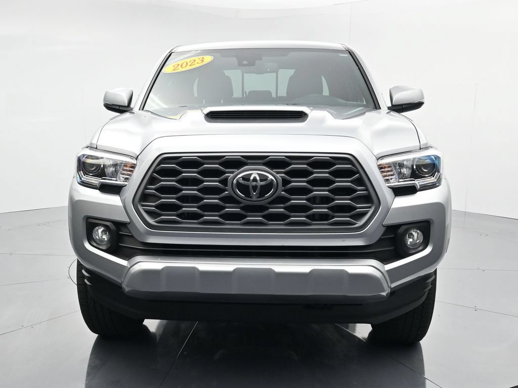 Used 2023 Toyota Tacoma TRD Sport AWD/4WD image 3
