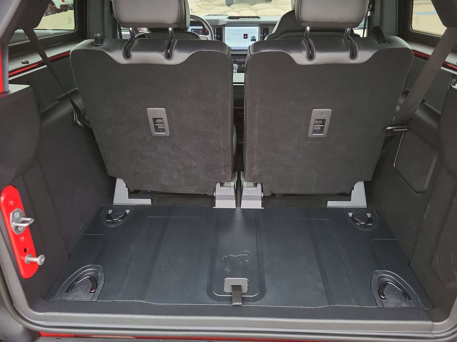 Used 2024 Ford Bronco Black Diamond AWD/4WD image 25