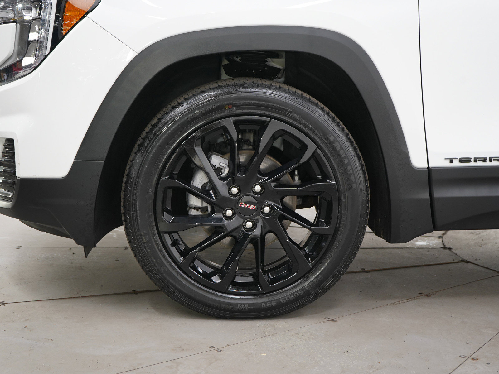Used 2023 GMC Terrain SLE w/ Driver Convenience Package AWD/4WD image 30