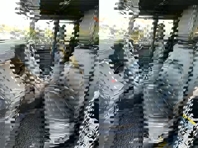 Used 2025 Ford Bronco Outer Banks image 17