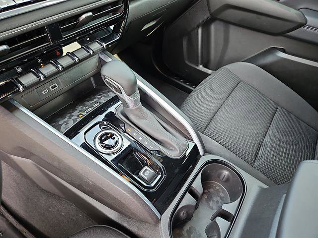 Used 2024 Chevrolet Colorado LT w/ LT Convenience Package II image 20