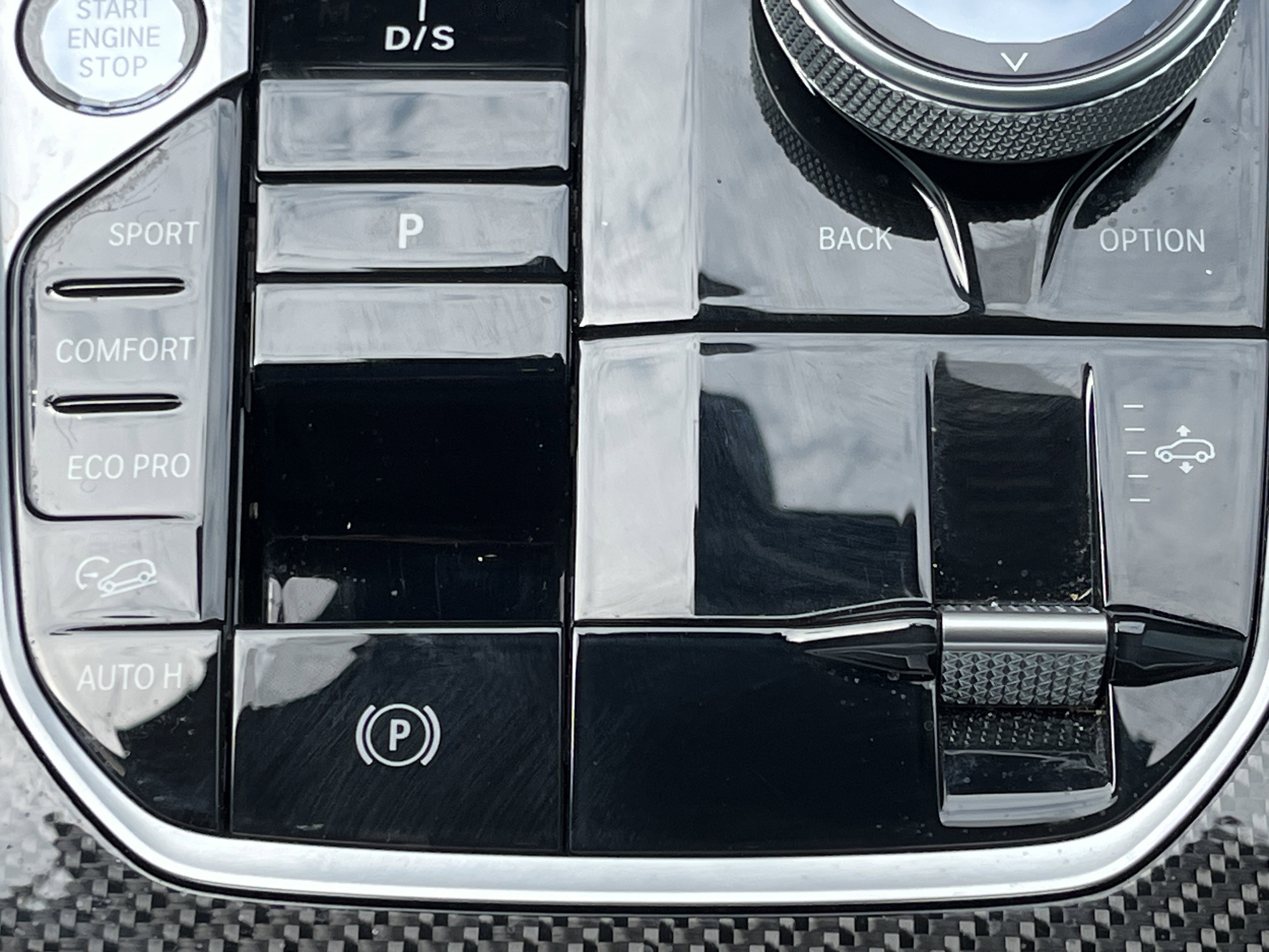 Used 2025 BMW X7 M60i w/ Executive Package image 8