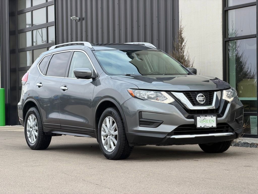 Used 2018 Nissan Rogue SV w/ Sun & Sound Touring Package image 4