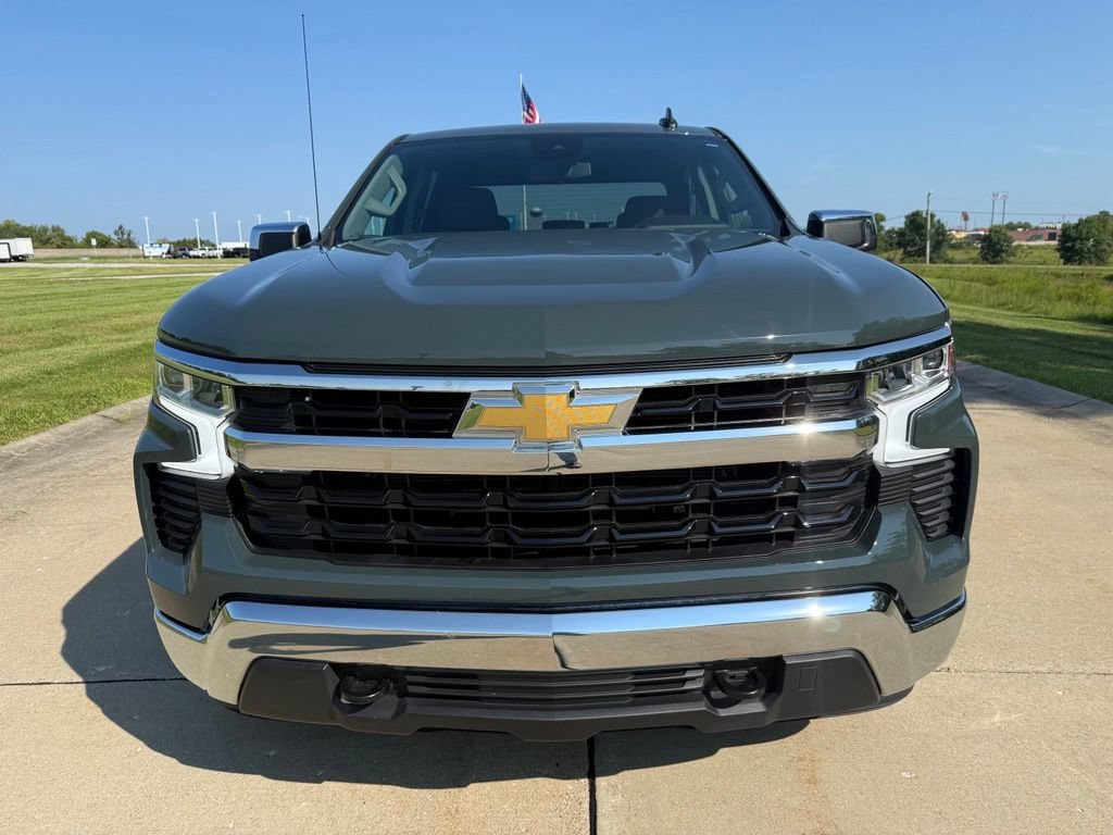 Used 2026 Chevrolet Silverado 1500 LT AWD/4WD image 10