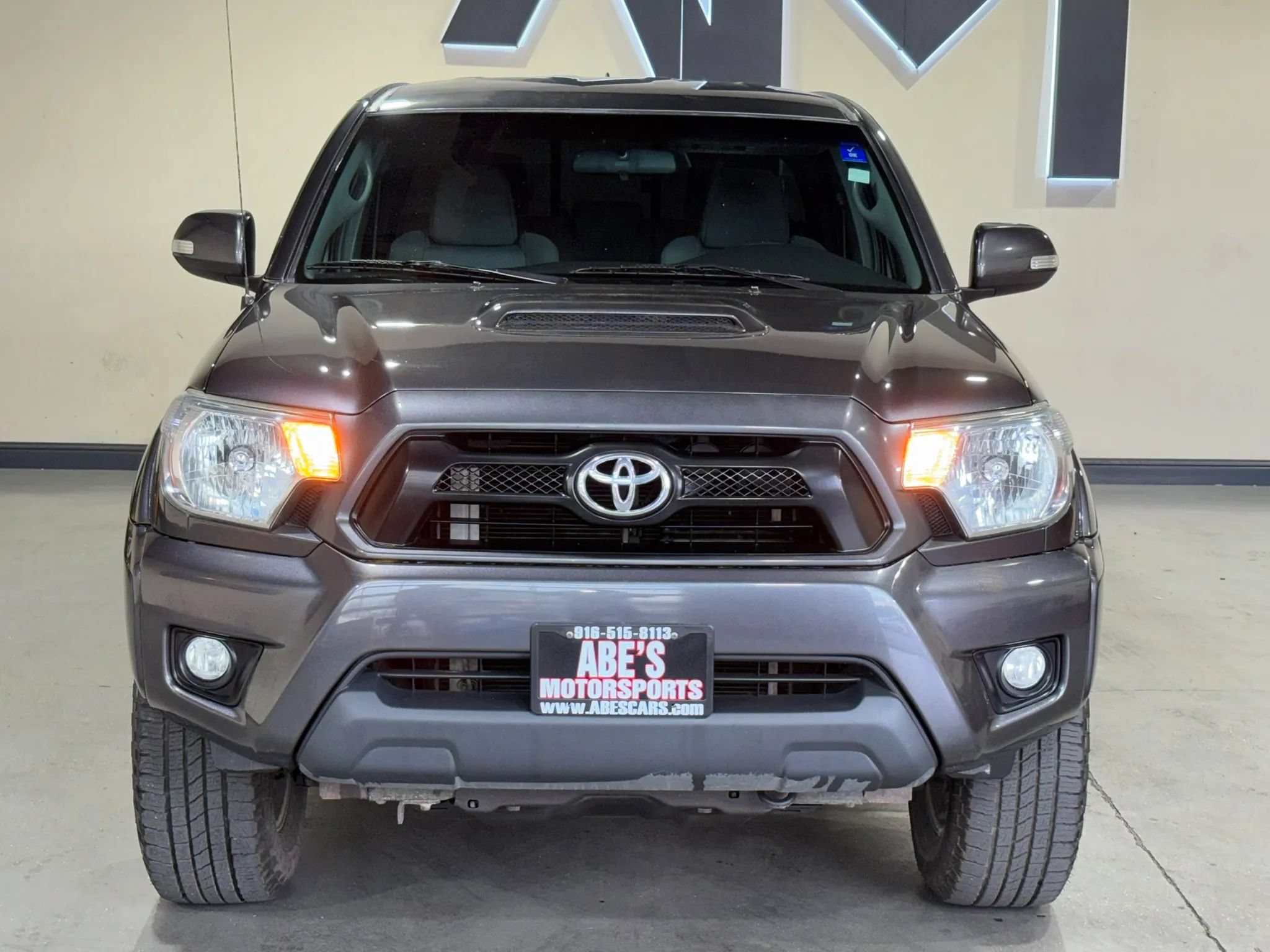 Used 2014 Toyota Tacoma PreRunner w/ TRD Sport Package RWD image 2