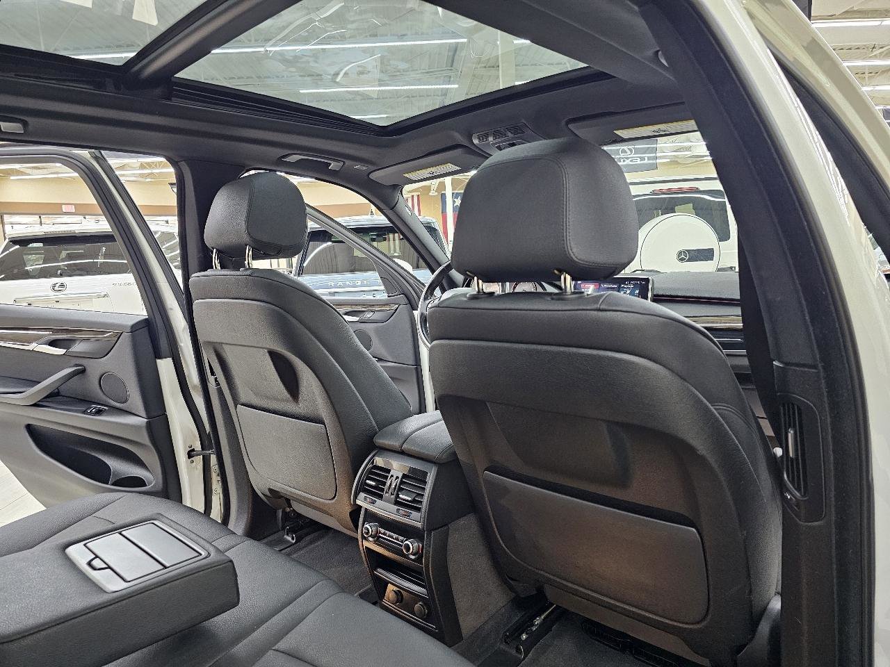 Used 2018 BMW X5 xDrive35i w/ M Sport Package AWD/4WD image 25