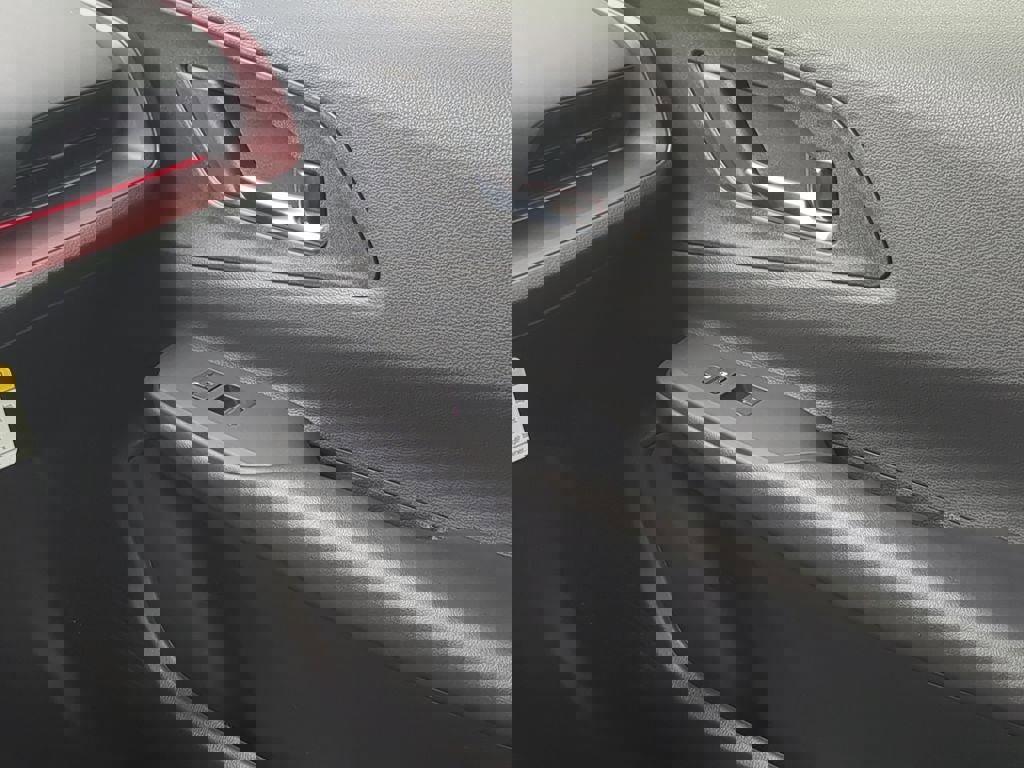 New 2026 Toyota Prius Plug-In Hybrid image 23