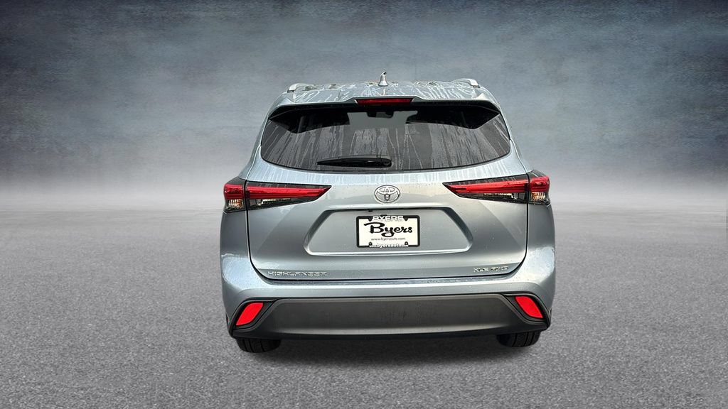 Used 2023 Toyota Highlander XLE AWD/4WD image 33