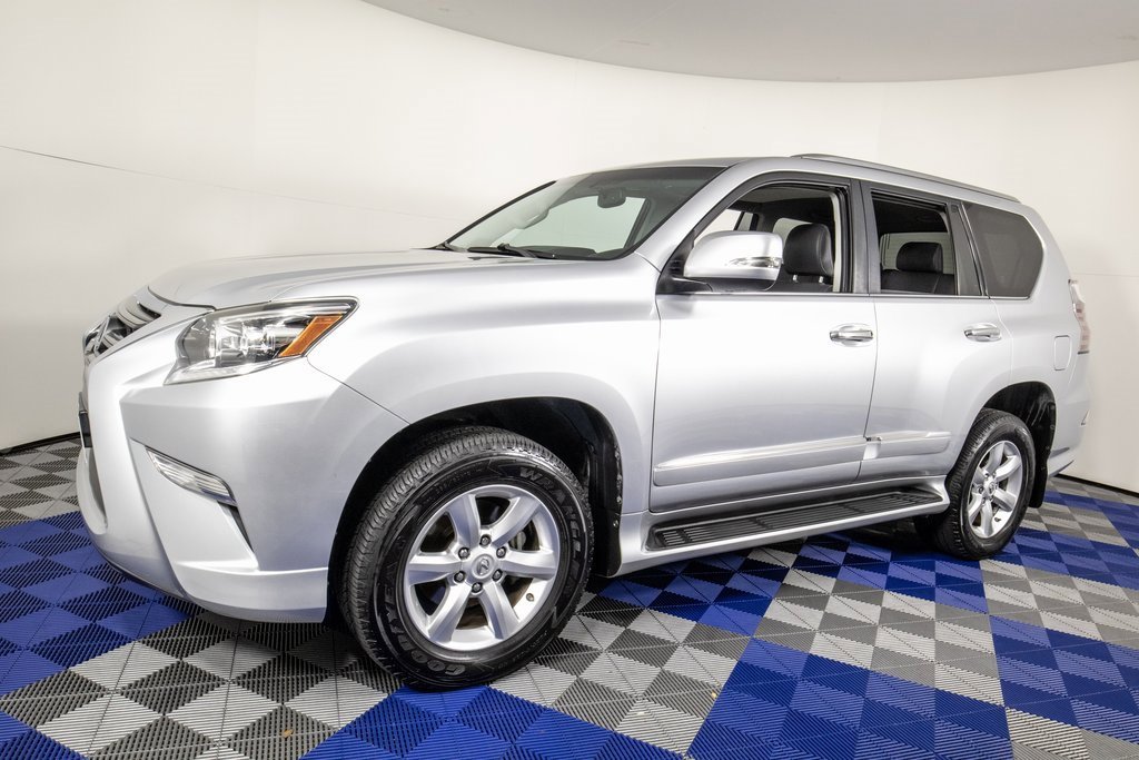 Used 2018 Lexus GX 460 w/ Navigation Package