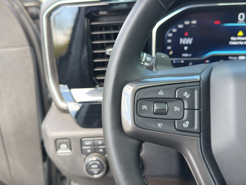Used 2025 Chevrolet Silverado 1500 High Country w/ High Country Premium Package AWD/4WD image 35
