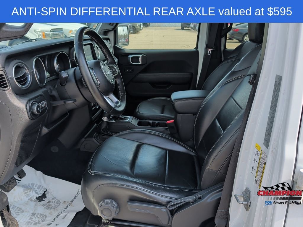 Used 2018 Jeep Wrangler Unlimited Sahara image 14