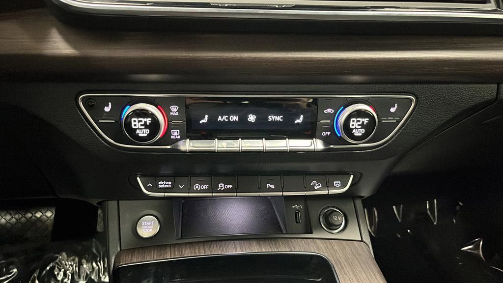 Used 2022 Audi Q5 2.0T Premium w/ Convenience Package image 18