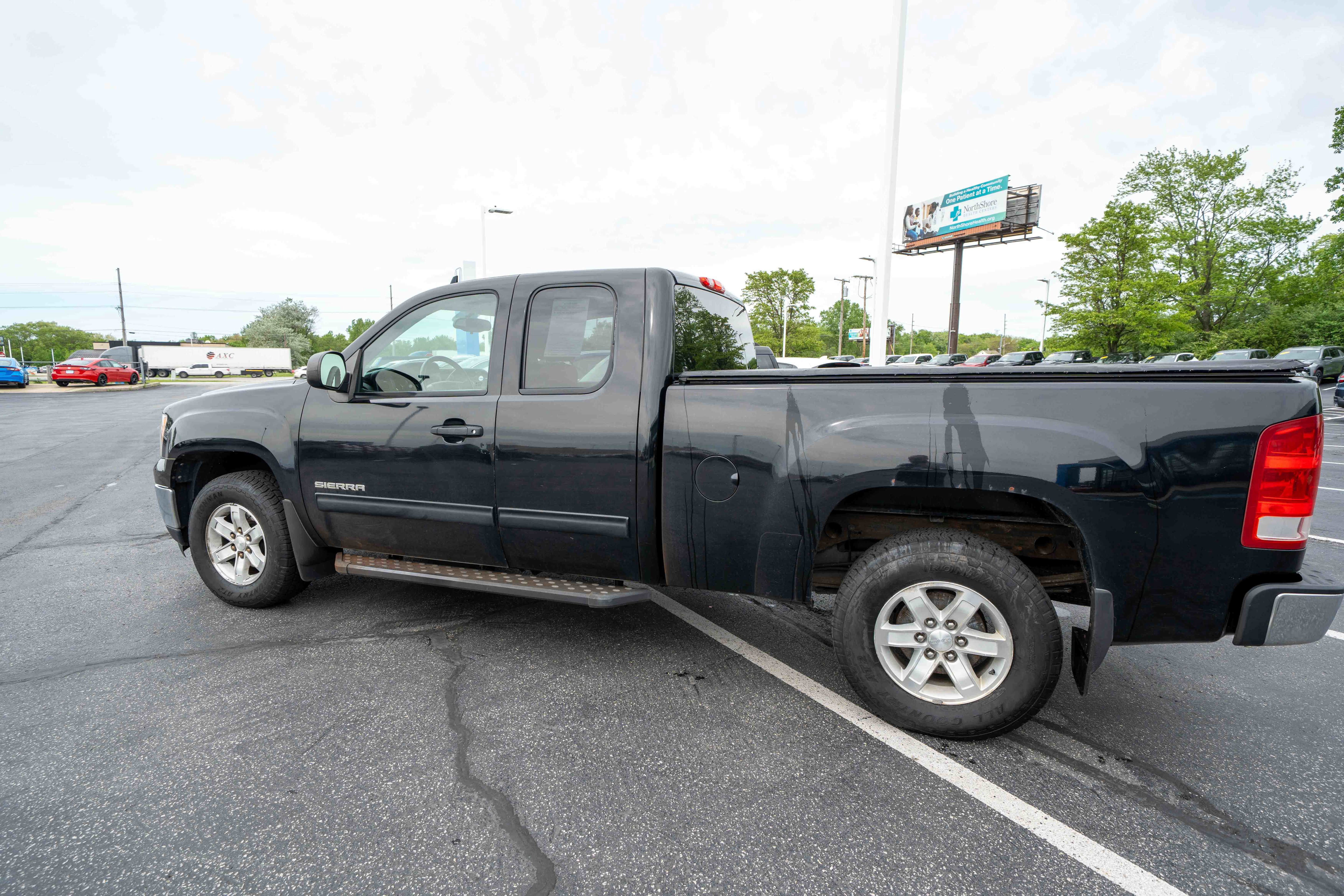 Used 2011 GMC Sierra 1500 SLE w/ Power Tech Package AWD/4WD image 4