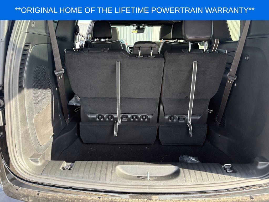 New 2027 Chrysler Pacifica Limited AWD/4WD image 23