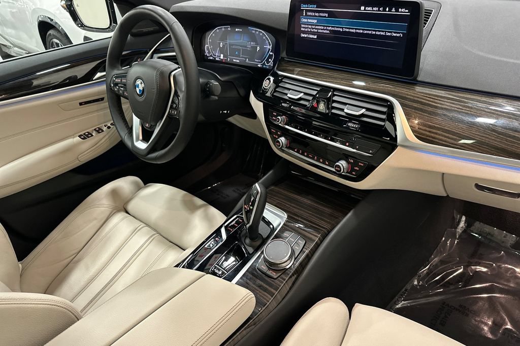 Used 2023 BMW 530e w/ Premium Package RWD image 17
