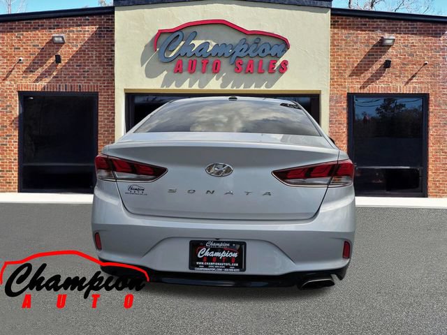 Used 2018 Hyundai Sonata SEL w/ Tech Package 02 FWD image 4