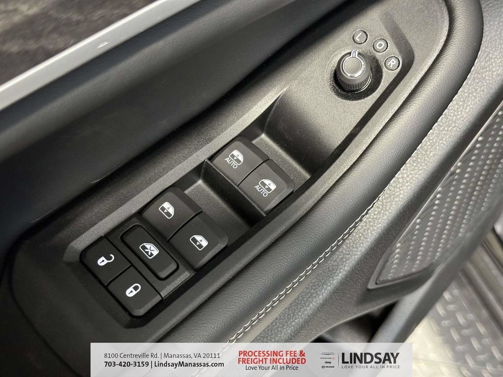 New 2026 Jeep Grand Cherokee Altitude AWD/4WD image 31