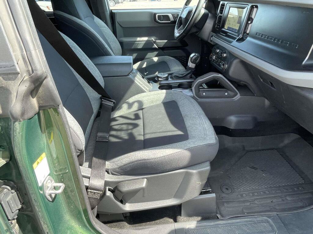 Used 2023 Ford Bronco Big Bend w/ Sasquatch Package AWD/4WD image 19