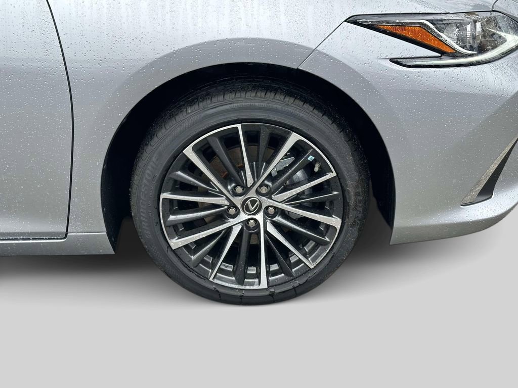 New 2025 Lexus ES 350 w/ Premium Package image 10